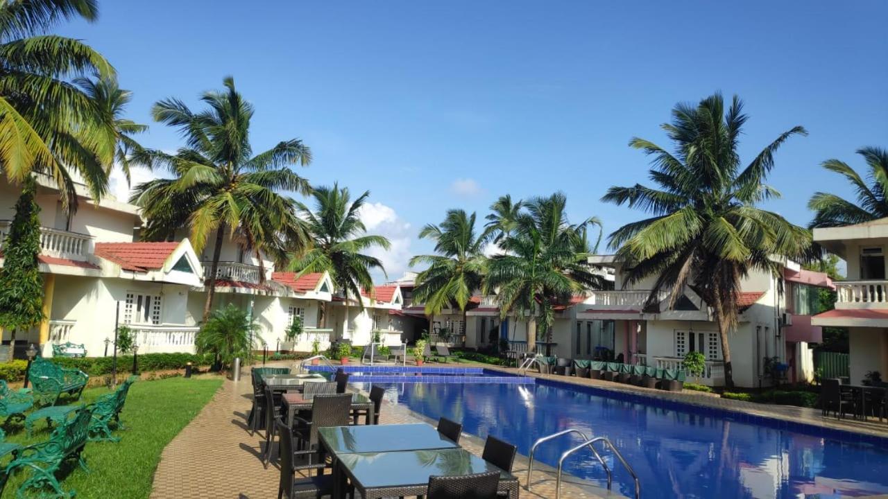 Regenta Resort, Varca Beach Exterior photo